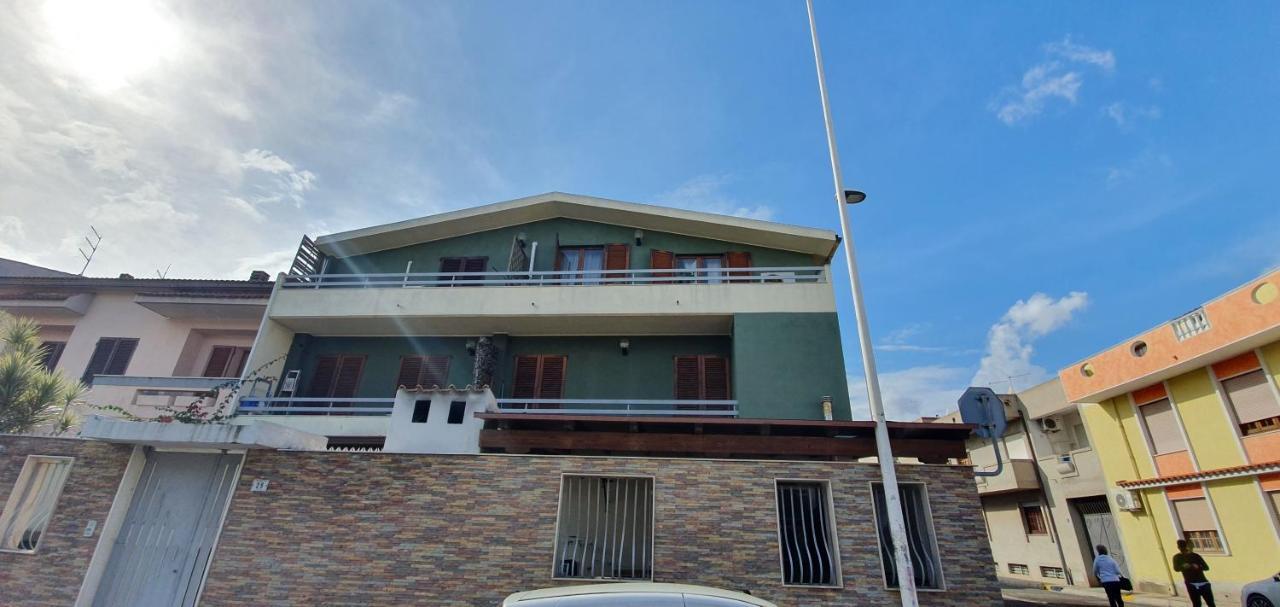 Em Holiday Apartment2 Quartu Sant'Elena Bagian luar foto